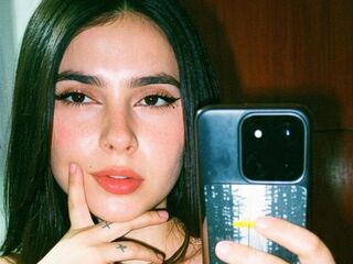 nude webcamgirl pic RavenSthar