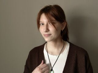 topless webcamgirl RenataLaughner