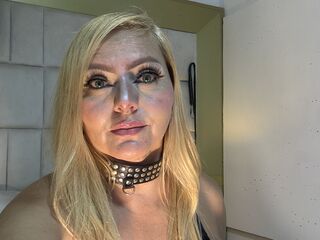 fingering webcamgirl RoxaneGrace