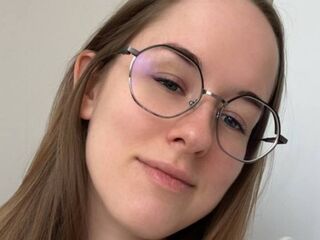 camgirl shaving pussy SophiMalesik