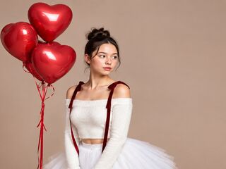 webcam strip tease show TomikaHocket