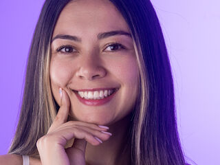 bedroom live cam ValentinaForest