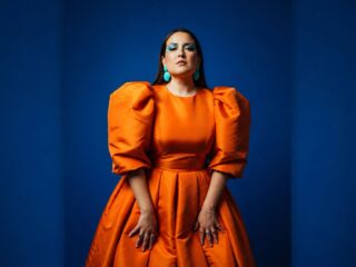 extreme VivianaGrays