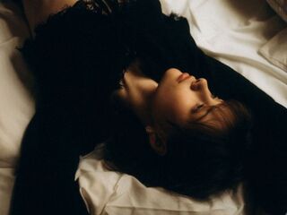 shaved pussy webcam ZulaMabin